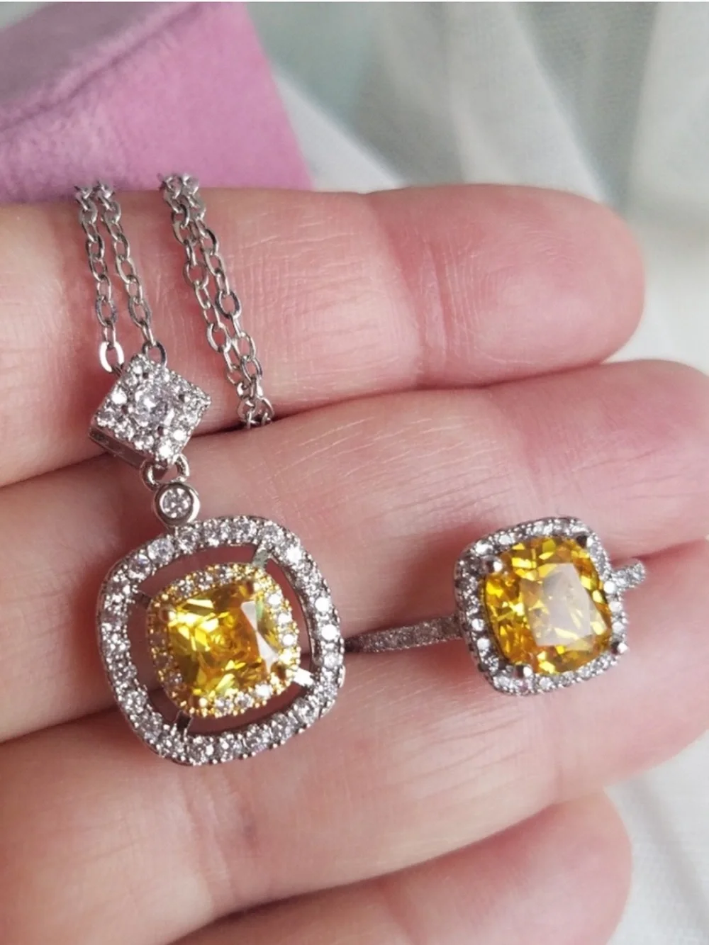 Swarovski Elements 925 Sterling Silver Solitaire Halo Yellow Citrine Ring NEW